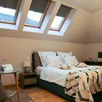 Expecto Apartments